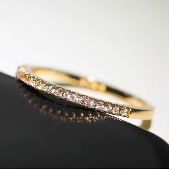 Zara Jewelry - Elegant Gold Women's Ring.